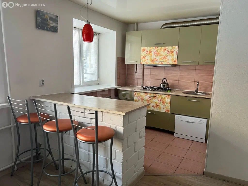 2-комн., 42 м², 1/5 этаж