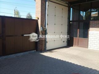 3-этажный дом, 250 м², 4.4 сотки