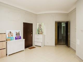 1-комн. квартира, 65.2 м², 1/6 этаж