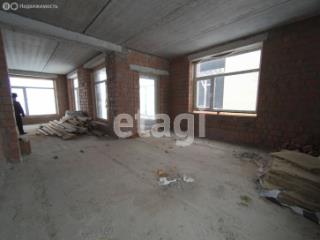 3-этажный дом, 300 м², 9.2 соток