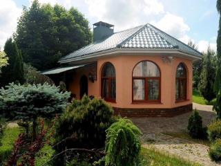  коттедж, 700 м², 48.9 соток