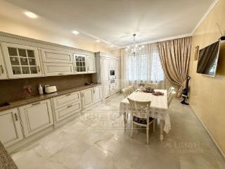 3-этажный дом, 342.7 м², 6.5 соток