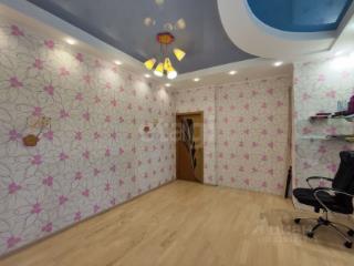 3-этажный дом, 260 м², 15 соток