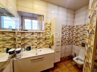 3-этажный коттедж, 230 м², 9 соток