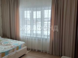  дом, 220 м², 8 соток