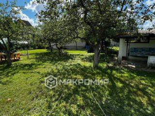  дом, 280 м², 18.3 соток