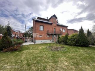 3-этажный дом, 292 м², 13 соток