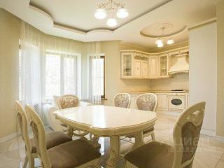 3-этажный дом, 469.2 м², 19 соток