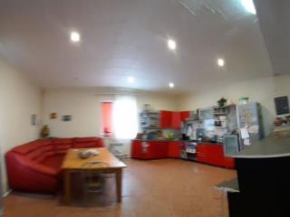  дом, 240 м², 10 соток