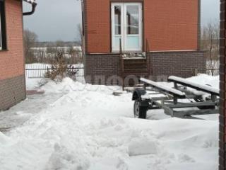  дом, 220 м², 8 соток