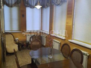  дом, 240.1 м², 9 соток