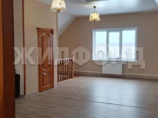  дом, 220 м², 8 соток