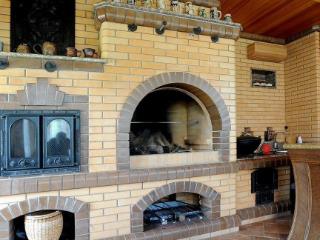  коттедж, 700 м², 48.9 соток