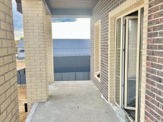  дом, 220 м², 25 соток