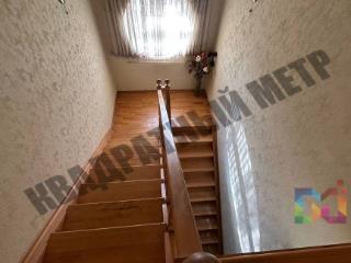  дом, 299.8 м², 8.1 соток