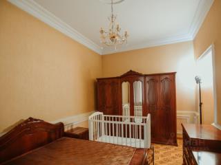 4-этажный дом, 539 м², 8 соток