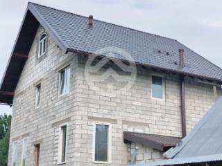  дом, 285 м², 13.83 соток