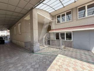 3-этажный дом, 377.5 м², 4.4 сотки