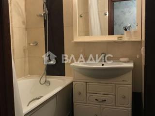 2-комн. квартира, 60 м², 10/17 этаж