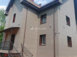  дом, 277.6 м², 20 соток