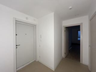 3-комн. квартира, 75.8 м², 18/33 этаж