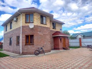 2-этажный коттедж, 200 м², 9 соток