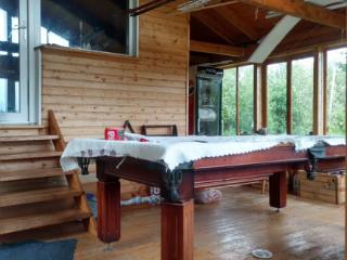  дом, 176 м², 25 соток