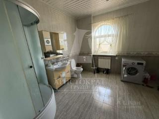 3-этажный дом, 377.5 м², 4.4 сотки