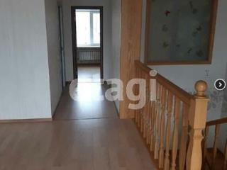 3-этажный дом, 360 м², 10.89 соток