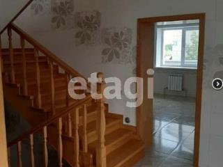 3-этажный дом, 360 м², 10.89 соток