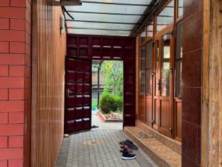  дом, 280 м², 8 соток