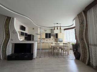 4-комн. квартира, 117.3 м², 7/18 этаж