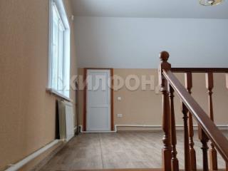  дом, 220 м², 8 соток