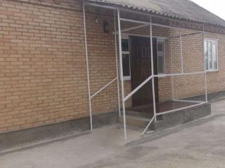  дом, 195 м², 12 соток