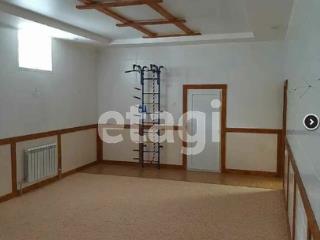 3-этажный дом, 360 м², 10.89 соток