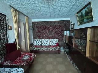 2-комн. квартира, 42 м², 3/5 этаж