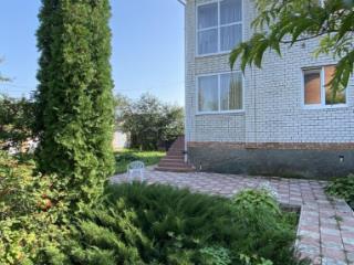 2-этажный дом, 240 м², 10 соток