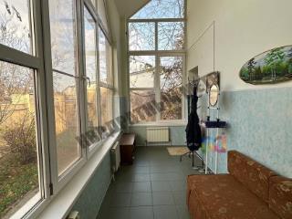  дом, 299.8 м², 8.1 соток