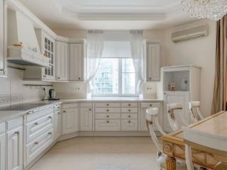 4-комн. квартира, 177 м², 13/16 этаж