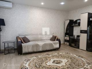 2-комн. квартира, 45 м², 3/5 этаж