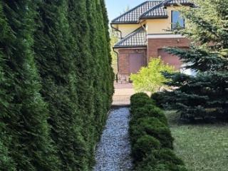 3-этажный дом, 469.2 м², 19 соток