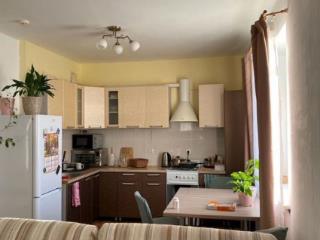2-комн. квартира, 61.7 м², 2/6 этаж