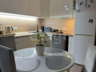 2-комн. квартира, 72 м², 2/9 этаж
