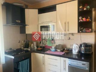 3-этажный дом, 249 м², 6 соток