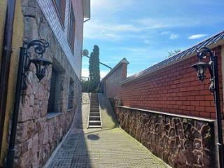 2-этажный дом, 350 м², 25 соток