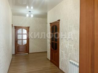  дом, 220 м², 8 соток