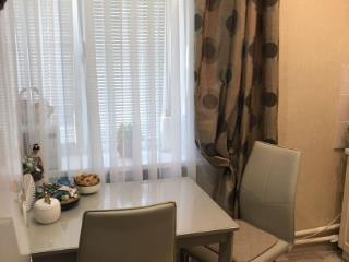 2-комн. квартира, 50 м², 1/3 этаж
