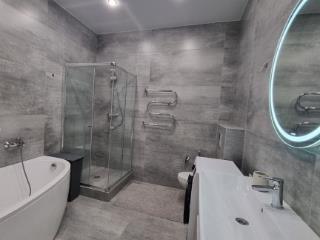 3-комн. квартира, 90 м², 1/5 этаж