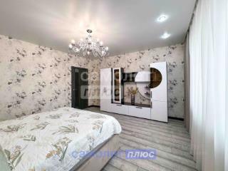 3-этажный дом, 262.2 м², 8 соток