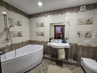 2-этажный коттедж, 358 м², 8.3 соток